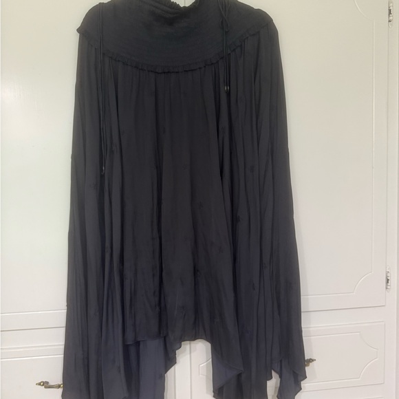 Ulla Johnson Dresses & Skirts - Ulla Johnson Black Gathered Detail silk skirt
